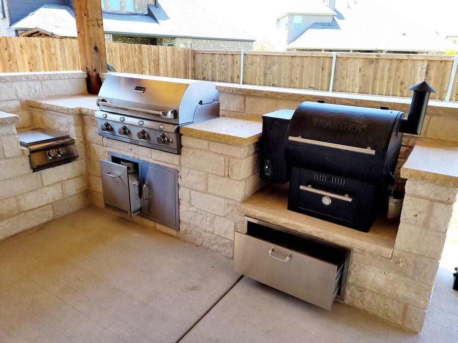 Custom outdoor kitchen built by Texas Patios Plus in south DFW