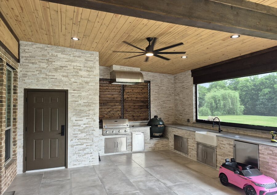 Custom outdoor kitchen built by Texas Patios Plus in south DFW