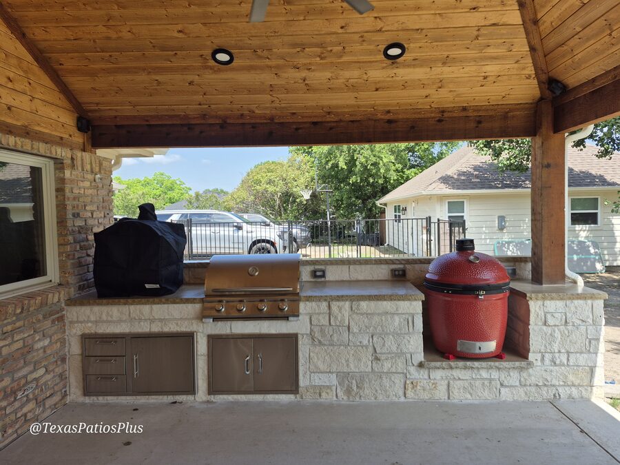Custom outdoor kitchen built by Texas Patios Plus in south DFW