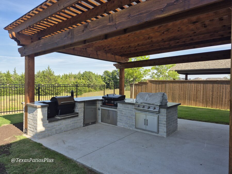 Custom outdoor kitchen built by Texas Patios Plus in south DFW