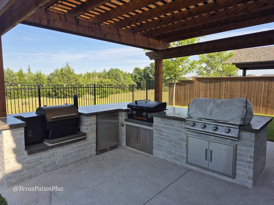 Custom outdoor kitchen built by Texas Patios Plus in south DFW