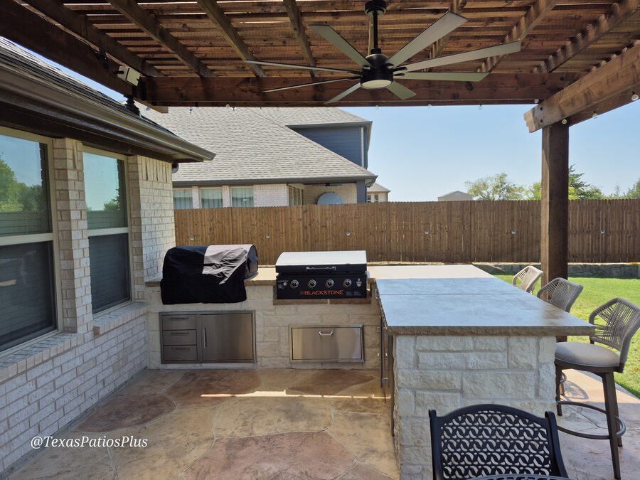 Custom outdoor kitchen built by Texas Patios Plus in south DFW