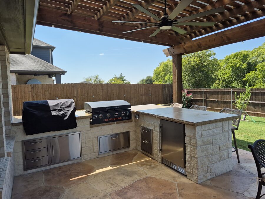 Custom outdoor kitchen built by Texas Patios Plus in south DFW