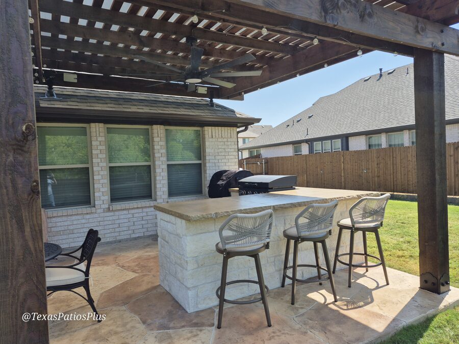 Custom outdoor kitchen built by Texas Patios Plus in south DFW