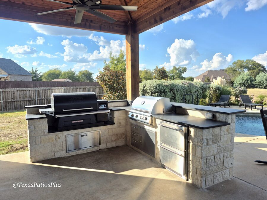 Custom outdoor kitchen built by Texas Patios Plus in south DFW