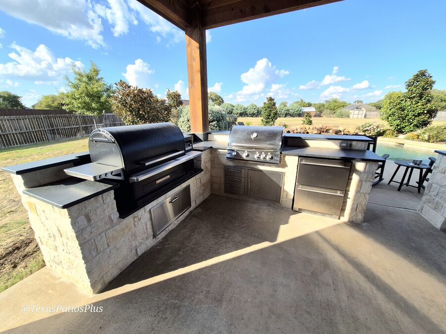 Custom outdoor kitchen built by Texas Patios Plus in south DFW